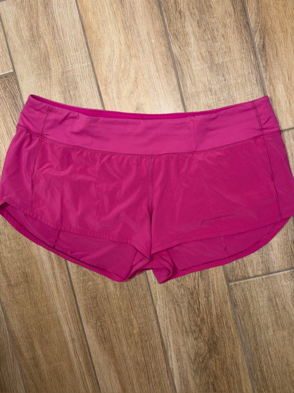 Lululemon Speed Up Short 2.5" Ripened Raspberry Size 14 - Picture 4 of 5